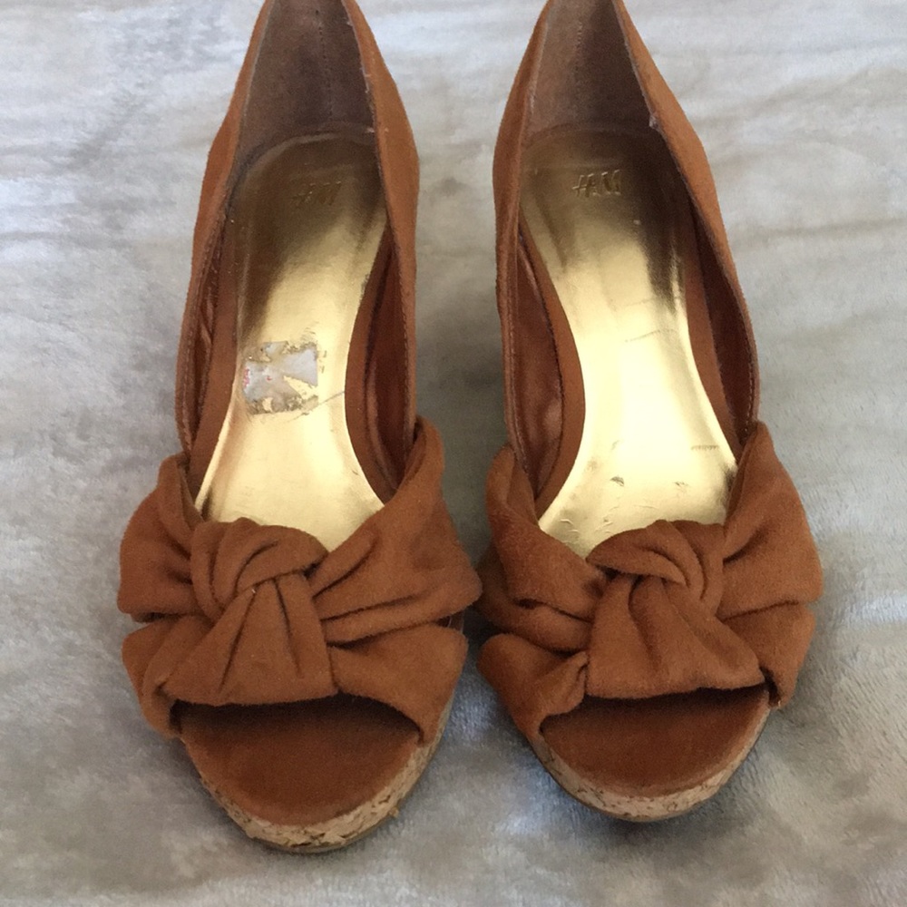 H & M wedge shoe